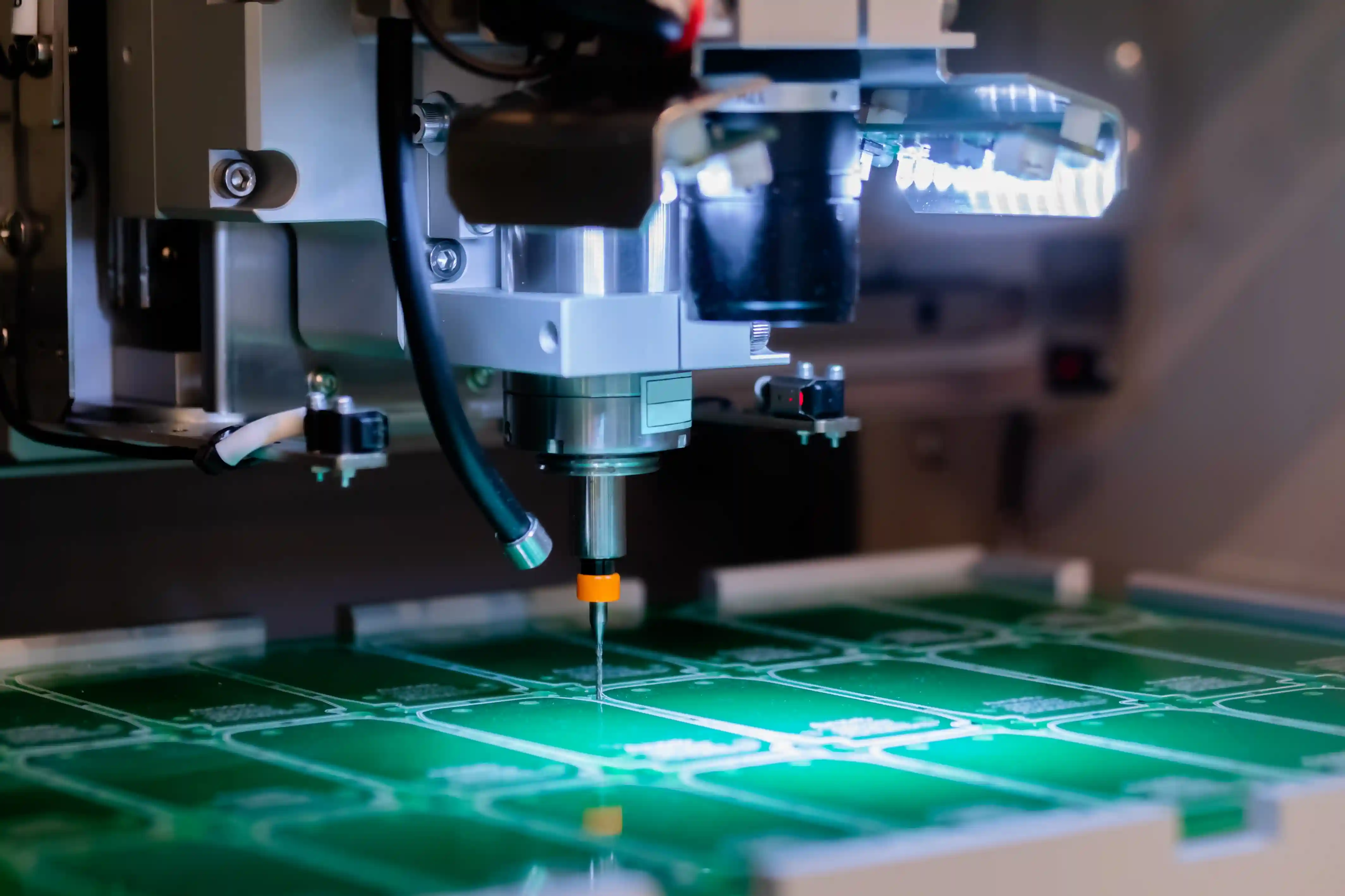 Storo vario PCB gamybos procesas - heavy copper plokščių gręžimas ir apdorojimas